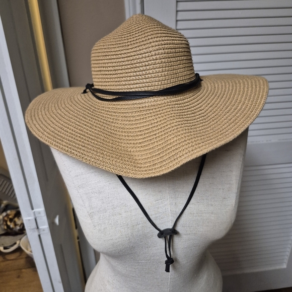 Columbia Natural Woven Hat - Picture 3 of 7